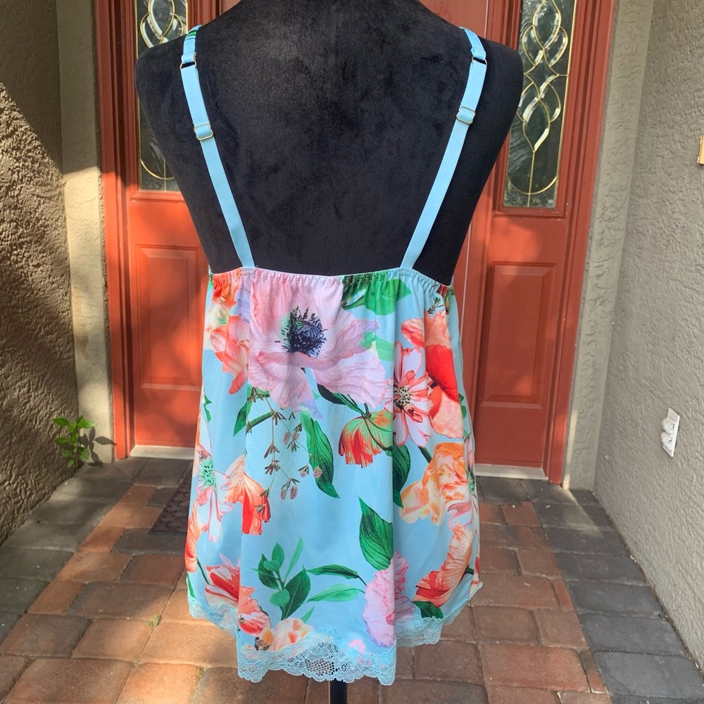 Cottagecore Coquette Baby Blue Floral Camisole with Lace Panels - Picture 2 of 7